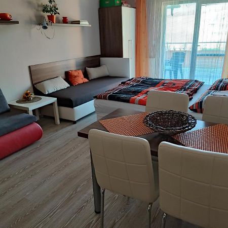 Slnečné apartmány Podhájska Esterno foto