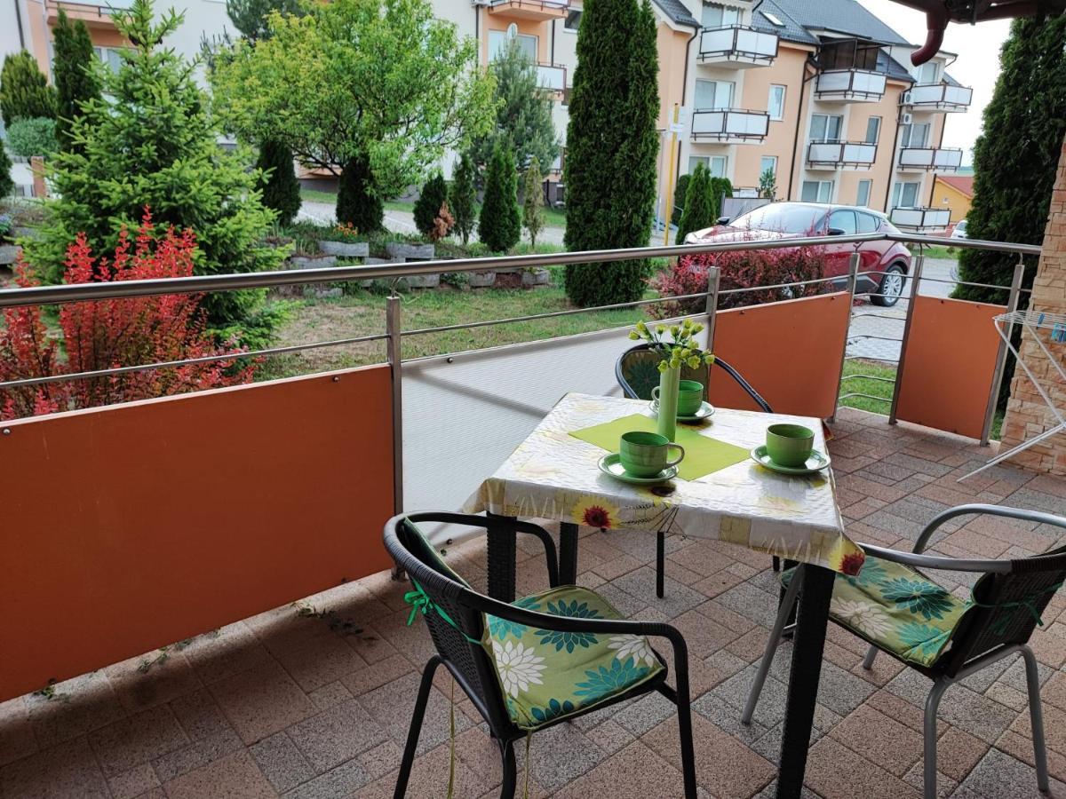 Slnečné apartmány Podhájska Esterno foto
